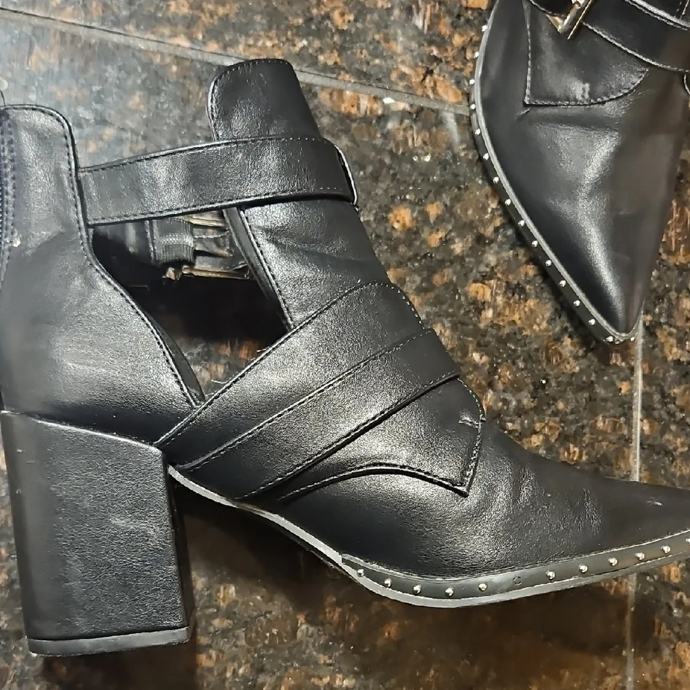 Qupid Black Buckle Ankle Booties - Picture 9 of 9